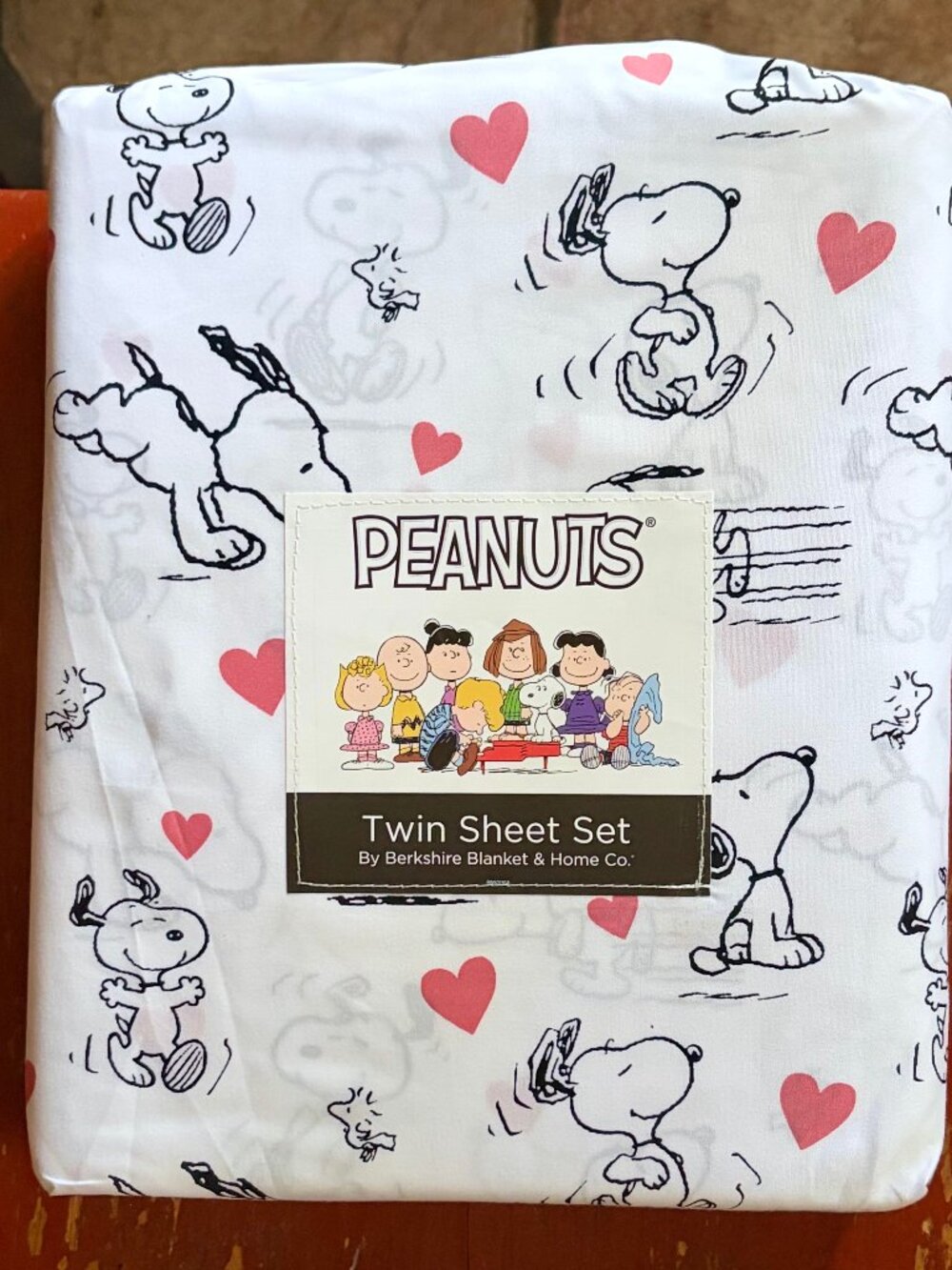 New Peanuts Snoopy Woodstock Red Hearts Active Snoopy TWIN Size Sheet Set